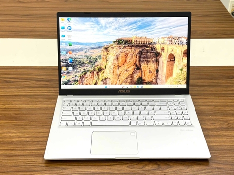 Asus VivoBook X515EA | Core i5-1135G7 | RAM 8GB | SSD 256GB | 15.6 FHD