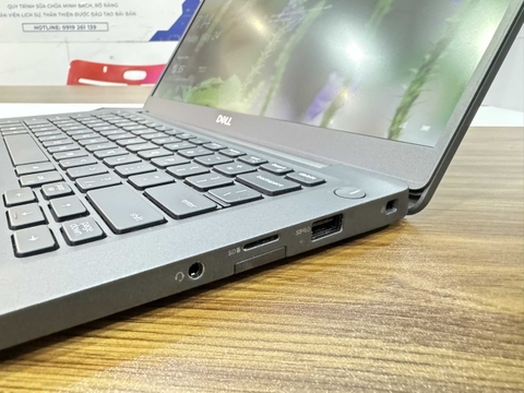 Laptop Dell Latitude 7300