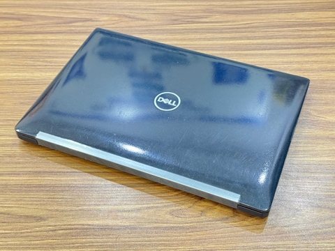 Laptop Dell Latitude 7390