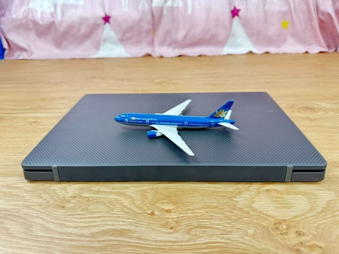 Dell Latitude 7400