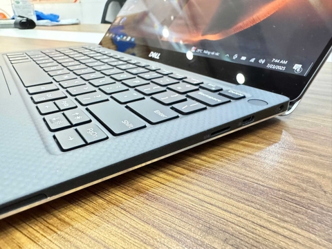 Dell XPS 7390 | Core i7-10710U | RAM 16GB | SSD 512GB | UHD