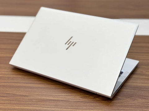 Laptop HP Elitebook 830 G8
