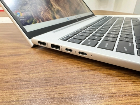 Laptop HP Elitebook 860 G9