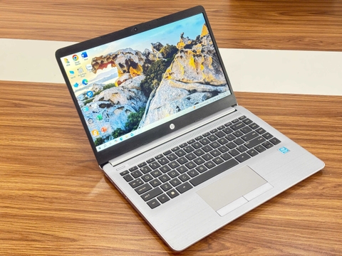Laptop HP Notebook 240 G8