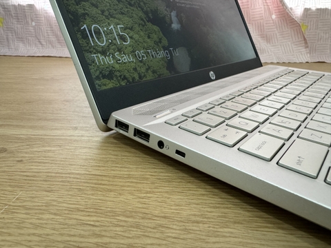 Laptop HP Pavilion 14-CE3067TU