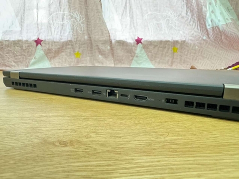 Laptop Lenovo ThinkPad P50 - Core i7-6820HQ - RAM 16GB - SSD 512GB - M1000M - 15.6 FHD IPS