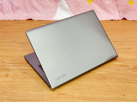Laptop Toshiba Dynabook R634 - Core i5-4310U - RAM 4GB - SSD 128GB - 13.3 INCH