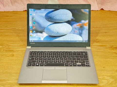 Laptop Toshiba Dynabook R634 - Core i5-4310U - RAM 4GB - SSD 128GB - 13.3 INCH