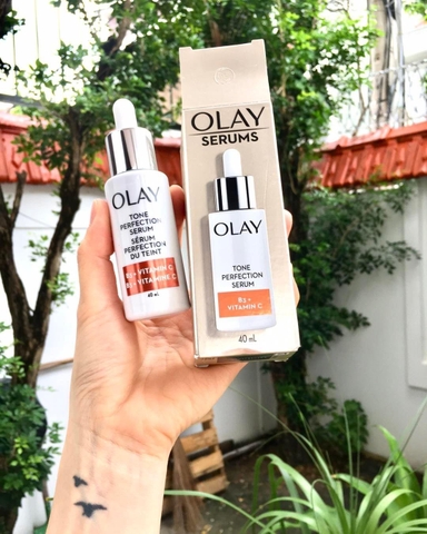 Serum Olay xóa nám và sáng da đều màu hoàn hảo với Vitamin B3 +C