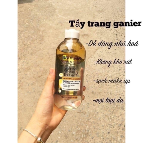 tẩy trang dạng nước garnier của nga màu vàng