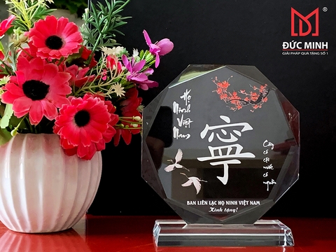 Kỷ niệm chương pha lê