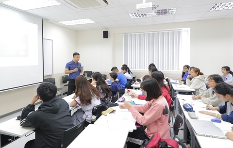 Thêm 13 địa phương điều chỉnh lịch học, cho học sinh tạm dừng học trực tiếp