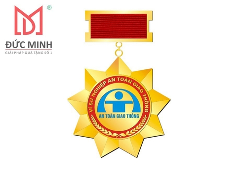 Kỷ Niệm Chương 521