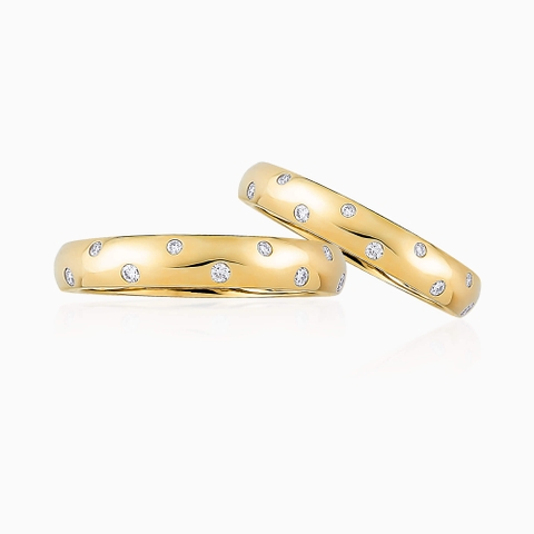 Nhẫn cưới vàng 18K đính đá kim cương xung quanh