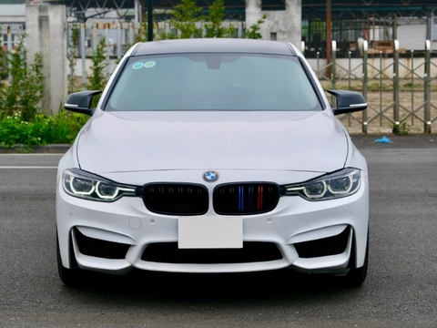 𝐁𝐌𝐖 𝟑𝟐𝟎𝐢 𝟐𝟎𝟏𝟖 (𝐓𝐫𝐚̆́𝐧𝐠 | 𝐍𝐨̣̂𝐢 𝐭𝐡𝐚̂́𝐭 𝐤𝐞𝐦)