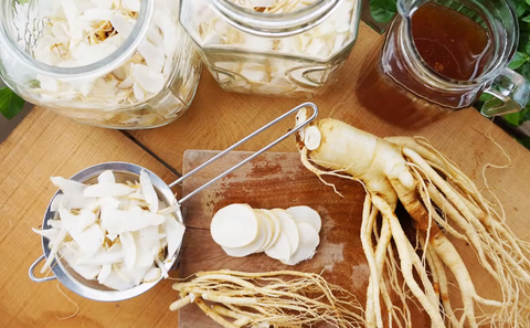 NHÂN SÂM CÓ KẾT HỢP ĐƯỢC VỚI MẬT ONG KHÔNG?