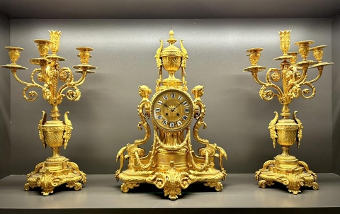 ⚜️ Nguyên bộ đồng hồ Pháp kèm chân nến, đồng mạ vàng cổ thế kỷ 19
