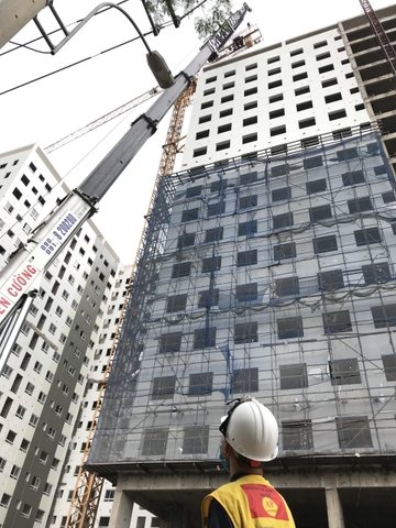 Tháo cẩu tháp Block B3 dự án Topaz Home 2, Quận 9, TP Hồ Chí Minh