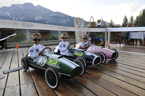 Siêu “xe ô tô đồ chơi” dành cho các bé trai, bé gái