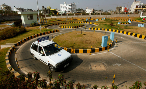 Chi phí thi bằng lái xe B2 mới nhất là bao nhiêu ?