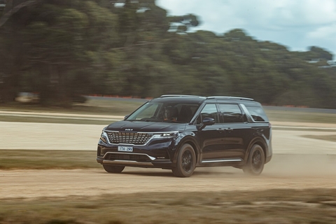 Đánh giá an toàn & vận hành Kia Carnival 2023