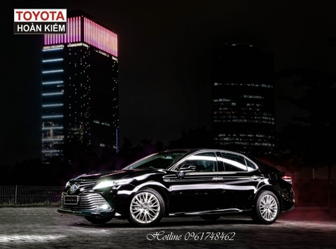 Có nên mua Toyota Camry 2021