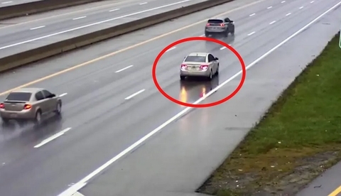 Lỗi lùi xe trên cao tốc