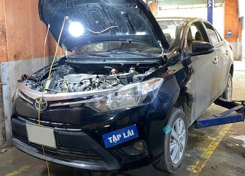 Sửa Xe Vios Điều Hòa Ô Tô Không Mát & Tiếng Rít Từ Động Cơ