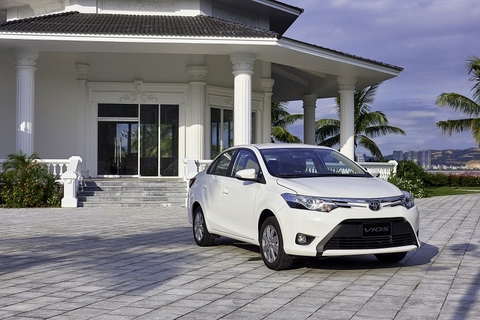 Thị trường xe Việt sụt sùi mưa Ngâu