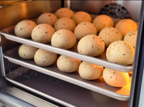 Cách làm Bánh mì mè đen Hàn Quốc cực đơn giản