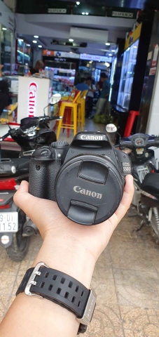 Canon 550D +18-55mm IS II - Mới 95%