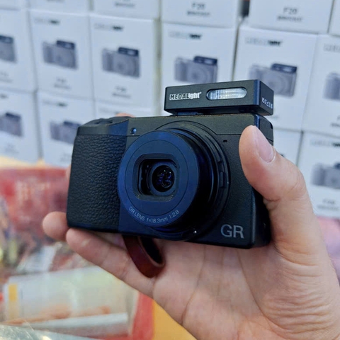 Đèn Flash Mini Medalight F20