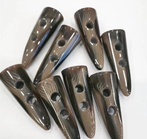 Nút gỗ sừng dài 5cm 15k /2cái
