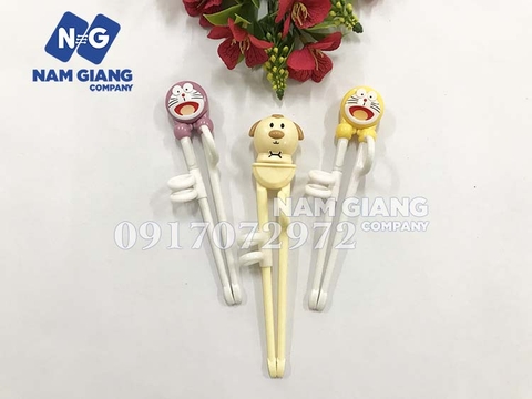 Đũa tập ăn xỏ ngón cho bé