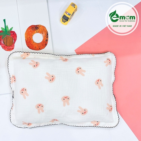 Gối bông vuông muslin EMOM thêu viền
