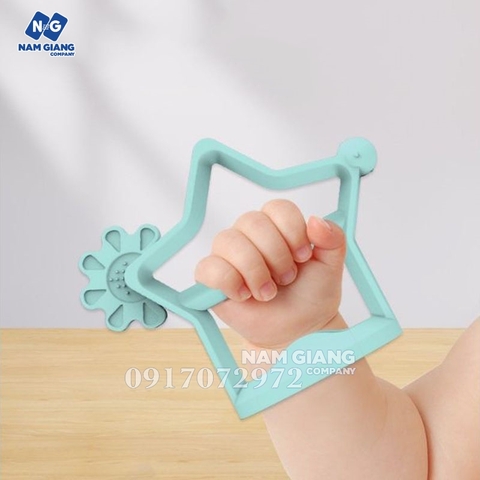 Ngậm nướu sao Kichi