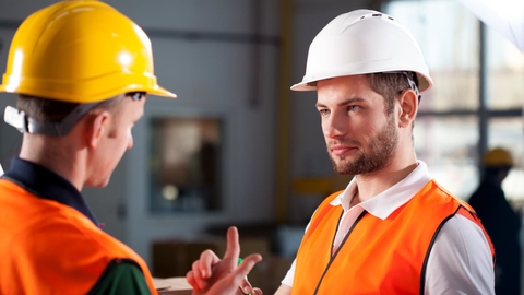 Chiến Lược Giải Quyết Thiếu Hụt Nhân Sự Sản Xuất: Đầu Tư Đào Tạo và Hợp Tác Doanh Nghiệp