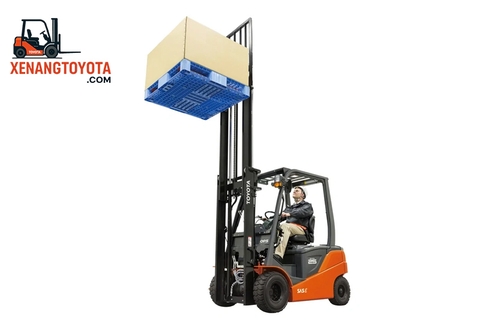 Hướng dẫn chọn pin và nguồn điện cho xe nâng điện Toyota