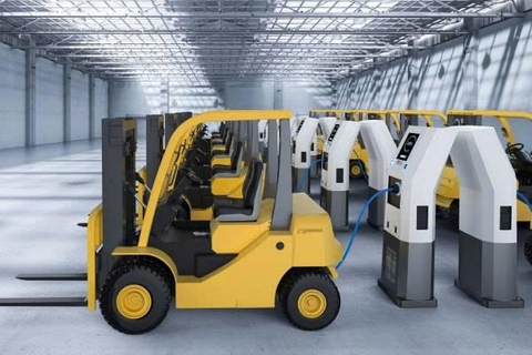 Doanh số bán xe nâng điện tăng vọt khi các mẫu xe sử dụng động cơ đốt trong giảm