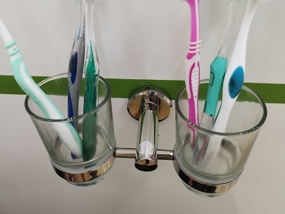 Kệ để bàn chải, kem đánh răng inox 304