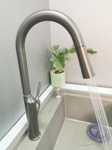 Vòi rửa bát dây rút mạ PVD cao cấp GR-VC580K