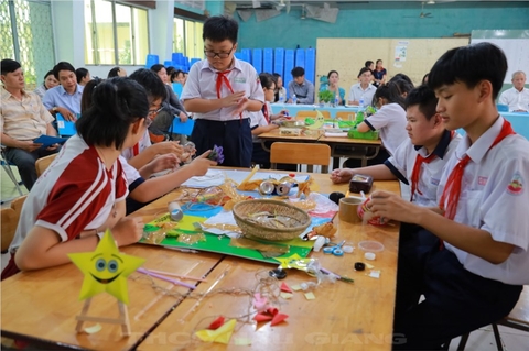 Phát triển toàn diện từ sản phẩm STEM môn tiếng Anh