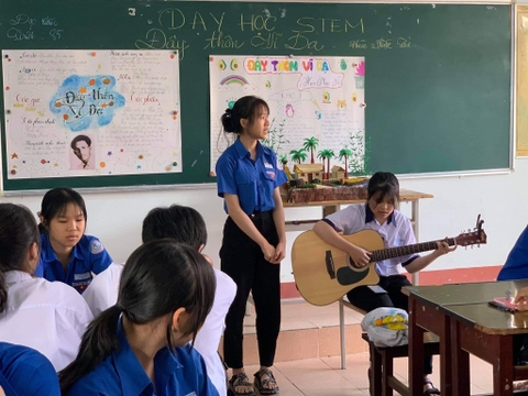 Học văn không nhàm chán với sản phẩm STEM môn văn