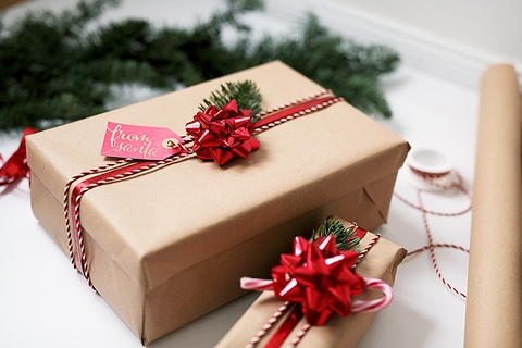 Noel tặng quà gì cho mọi người ý nghĩa nhất