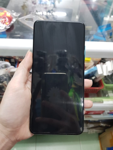 Miếng dán cường lực dẻo nano 9H chống bể mẻ cho máy Pocophone F2 Pro.