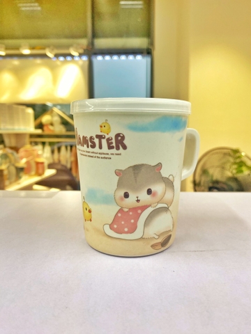 Cốc uống nước có tay cầm chất liệu sợi tre Bamboo an toàn D7064-H họa tiết chuột Hamster