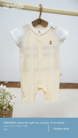 BU S10 - Body đùi ngắn tay cài giữa, cổ tàu Molist - BMD230201 - Kem 8442 - 1-3M - SS25.T3A