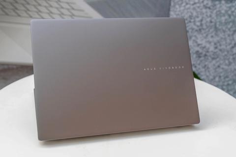 Asus Vivobook S14 2025: Laptop siêu bền, pin 20 tiếng, chip Intel Core Ultra mạnh mẽ