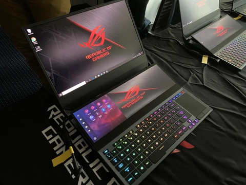 Game thủ thèm thuồng sở hữu “quái vật” chơi game ASUS ROG Zephyrus Duo 15 vừa được ASUS Việt Nam cho ra mắt