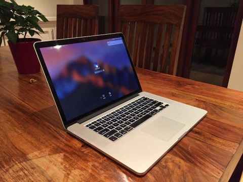Chiếc Macbook Pro màn hình retina đầu tiên này đã bị khai tử khi được đưa vào danh sách lỗi thời